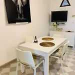 Wonderful In Old Apartament