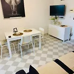 Wonderful In Old Apartament