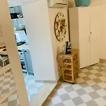 Wonderful In Old Apartament *