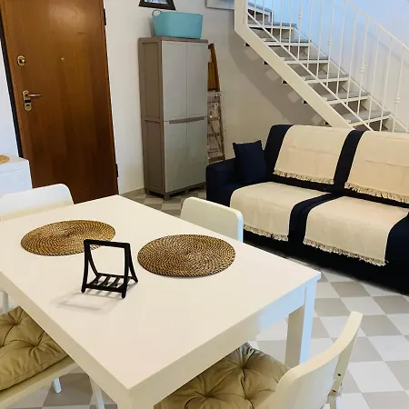 Wonderful In Old Apartament *
