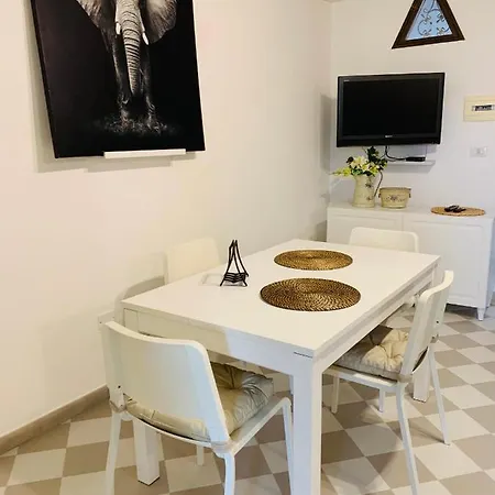Wonderful In Old Apartament