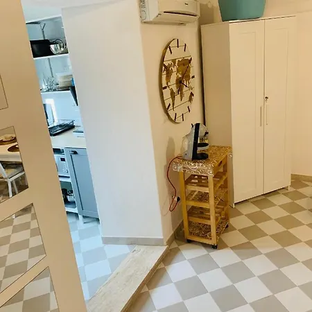Wonderful In Old Apartament *